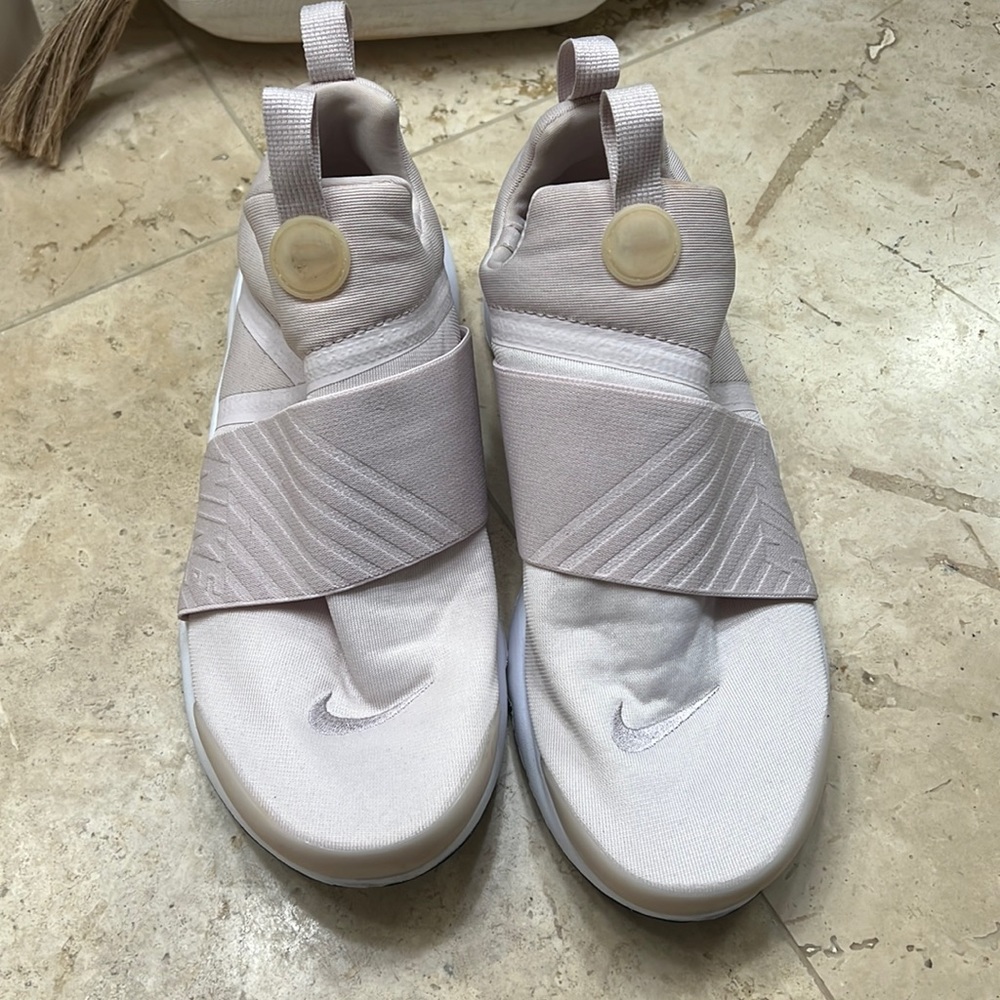 Nike shoes. Size 7 Youth (fits 8/8.5 women’s)